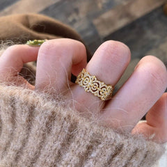 Micro inlaid cross ring