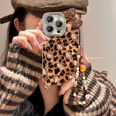 جراب هاتف بطبعة قطة من جلد النمر