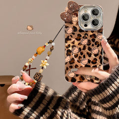 جراب هاتف بطبعة قطة من جلد النمر