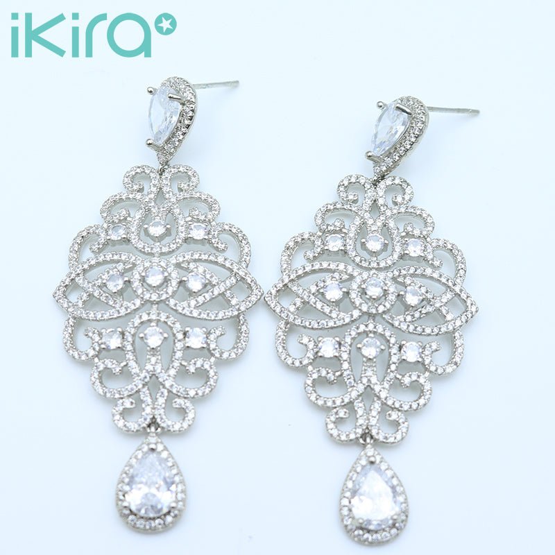 ikira_jewelry_earrings_silver_diamond_studded_earrings_silver_1