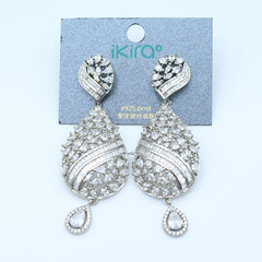 ikira_jewelry_earrings_silver_tear_shaped_diamond_stud_earrings_silver_2