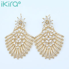 ikira_jewelry_earrings_white_flower_and_wing_shaped_drop_earrings_gold_1