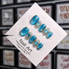 Blue Cat Eye Nail Art