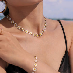 Daisy Chain Necklace