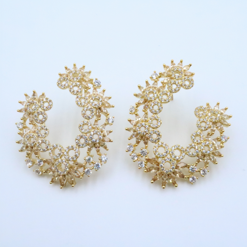 ikira_jewelry_earrings_Blossom Halo Hoop Earrings_7