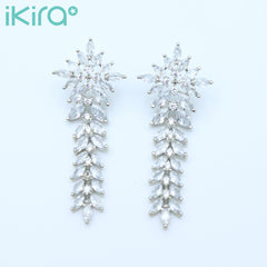ikira_jewelry_earrings_white_floral_tassel_earrings_silver_1