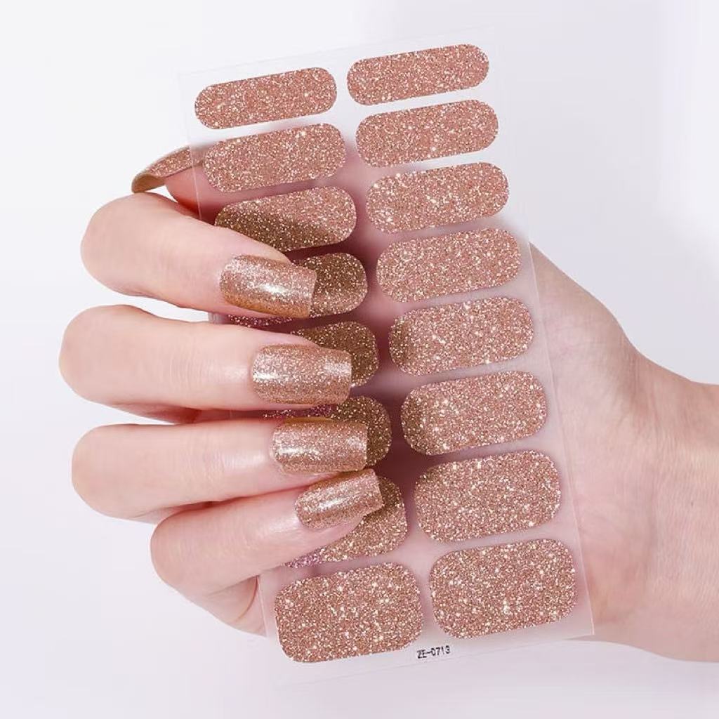 Oil film glitter green nail art
